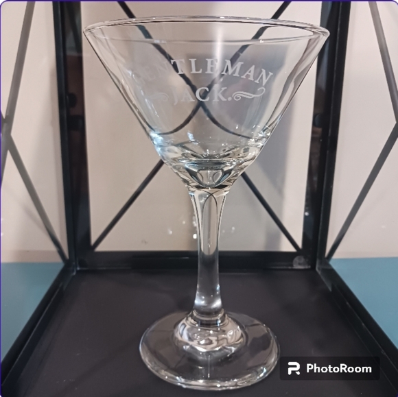 (2) Gentleman Jack Daniels Whiskey Etched Stemmed Martini Glasses - Picture 2 of 7